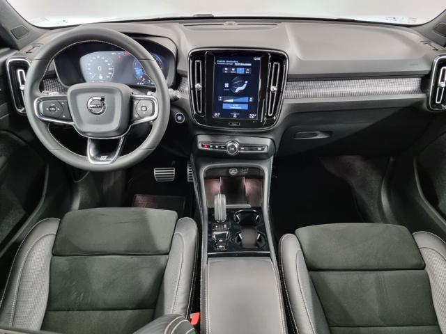 VOLVO XC40 D3 R-design