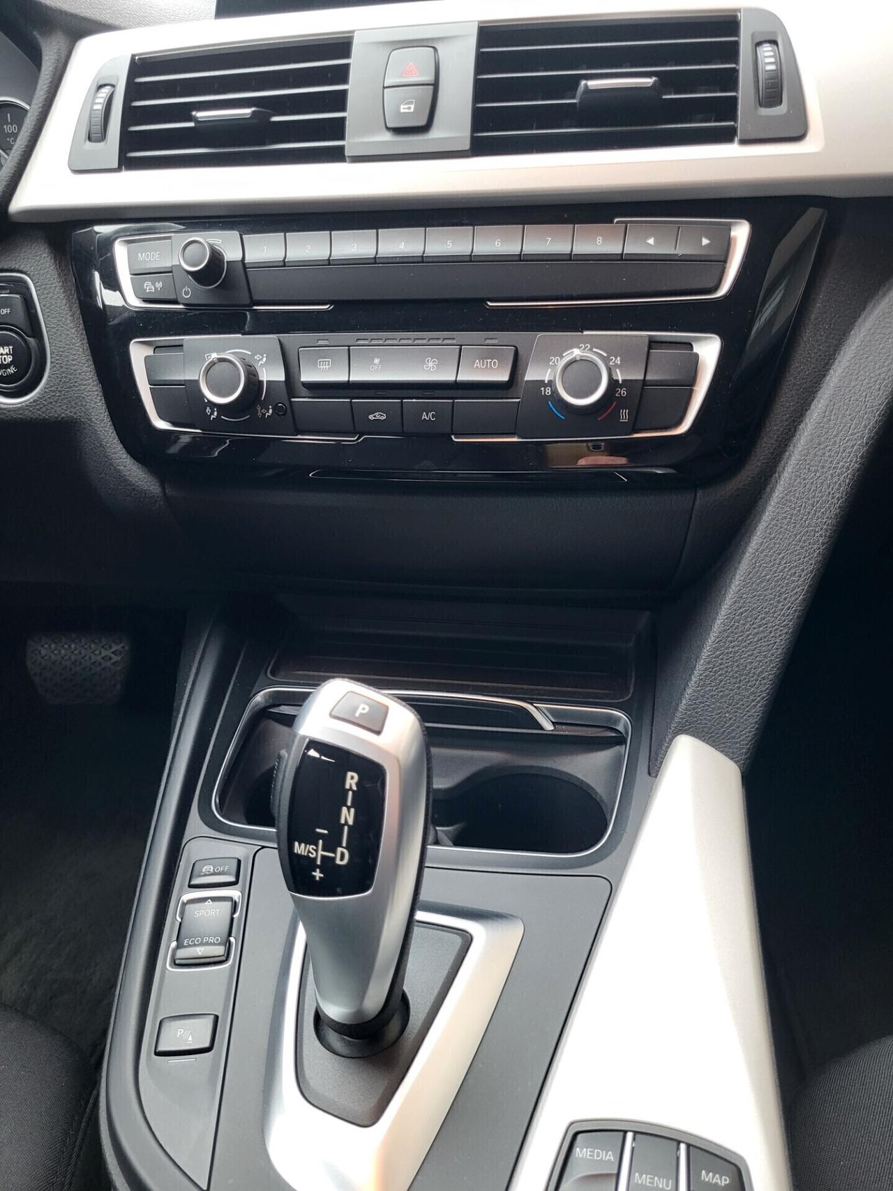 Bmw 320d xDrive Touring Business Advantage