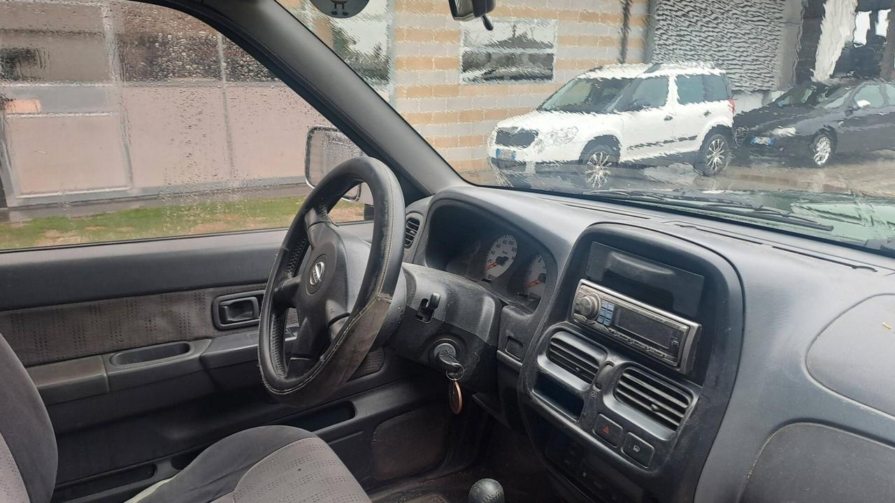Nissan NAVARA Pick Up CABINASINGOLA