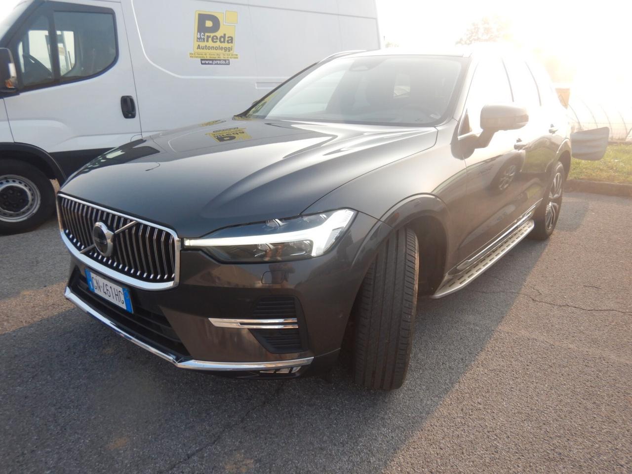 Volvo XC60 B4 (d) AWD automatico Ultimate Bright N1 TETTO NAVY PELLE H/K 19