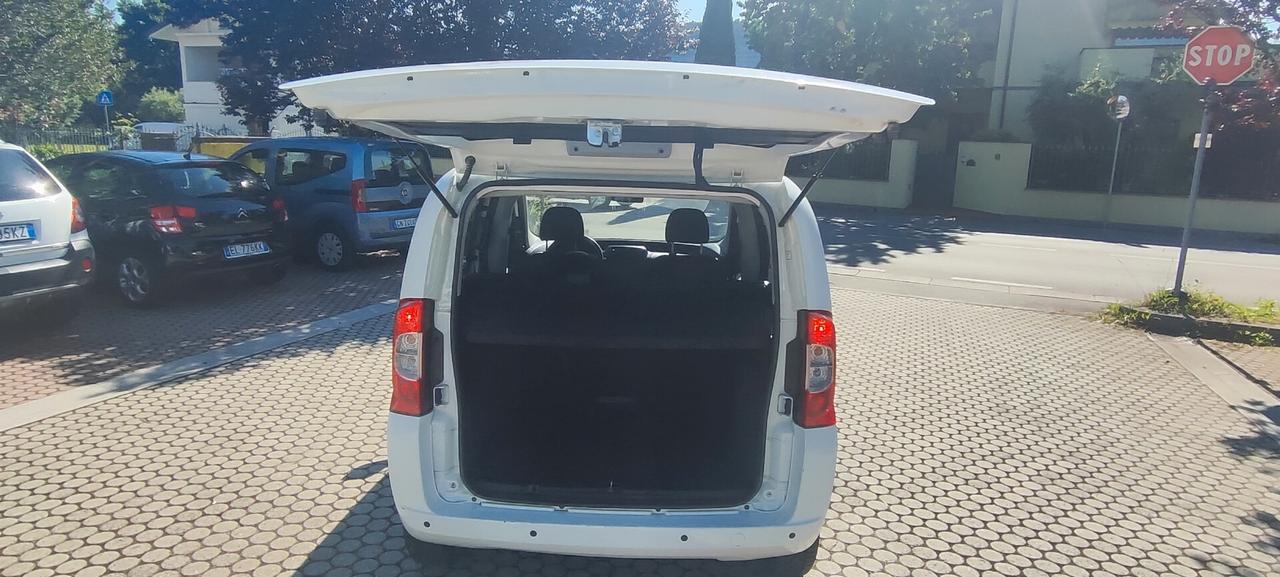 Fiat Qubo 1.3 MJT 95 CV Lounge automatico