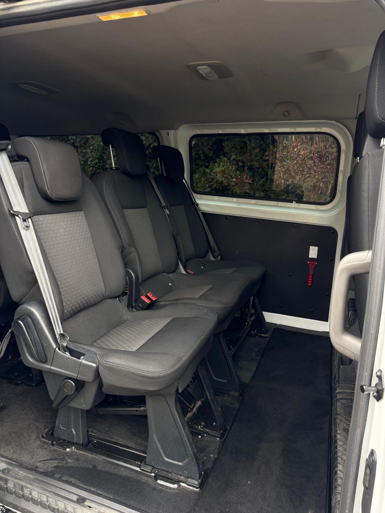Ford Tourneo Custom Combi 320 2.0 EcoBlue 130CV PL