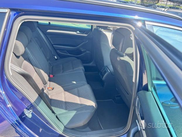 VOLKSWAGEN Passat Variant 2.0 TDI DSG Business B