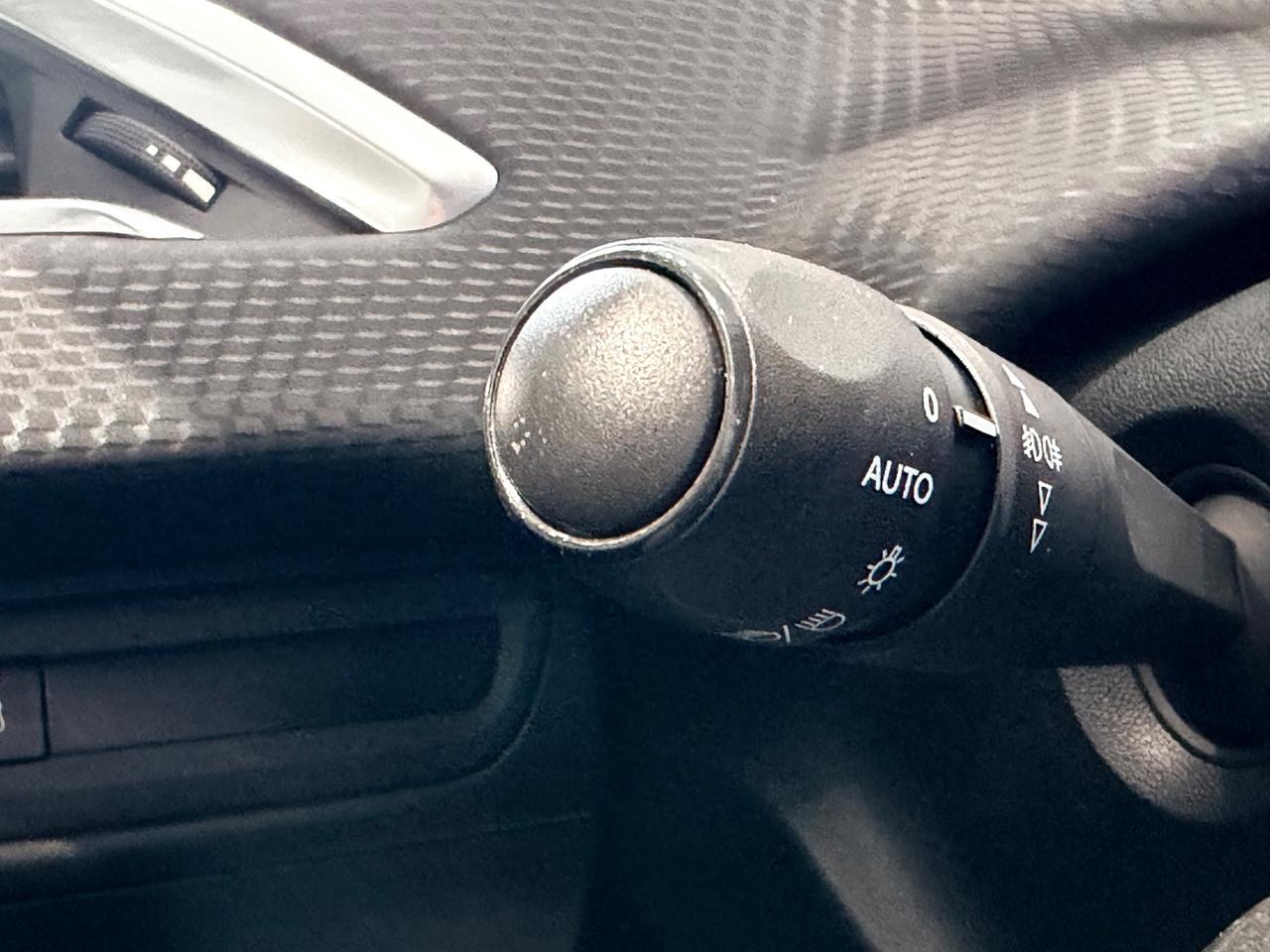 Peugeot 208 - 2018 PureTech 82 5p. GPL Allure