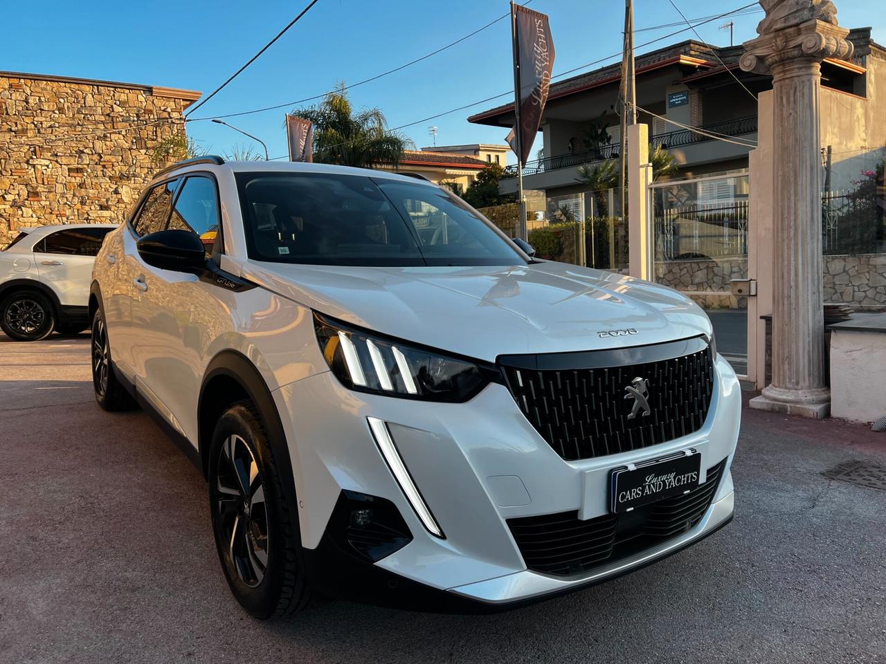 Peugeot 2008 -GT LINE-2022 1.2 100 CV- FULL