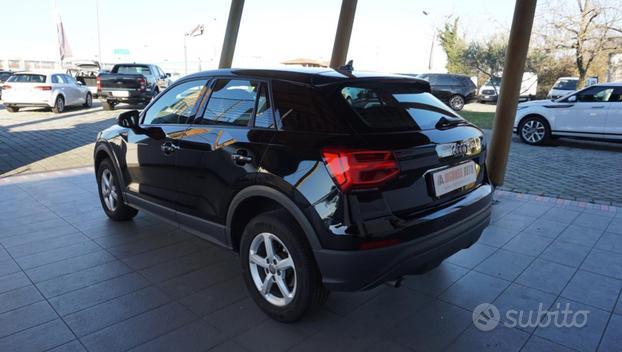 AUDI Q2 30 TDI S tronic Business