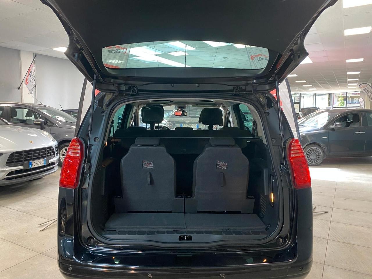 Peugeot 5008 1.6 HDi 110CV Business