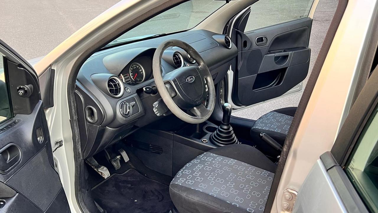 Ford Fiesta 1.2 16V 5p. Ghia