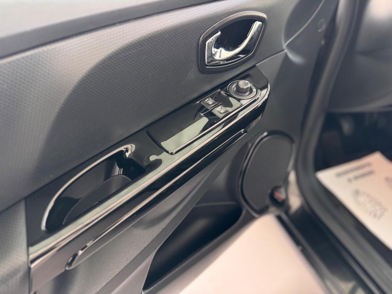 Renault Clio 1.2 75CV 5 porte Live