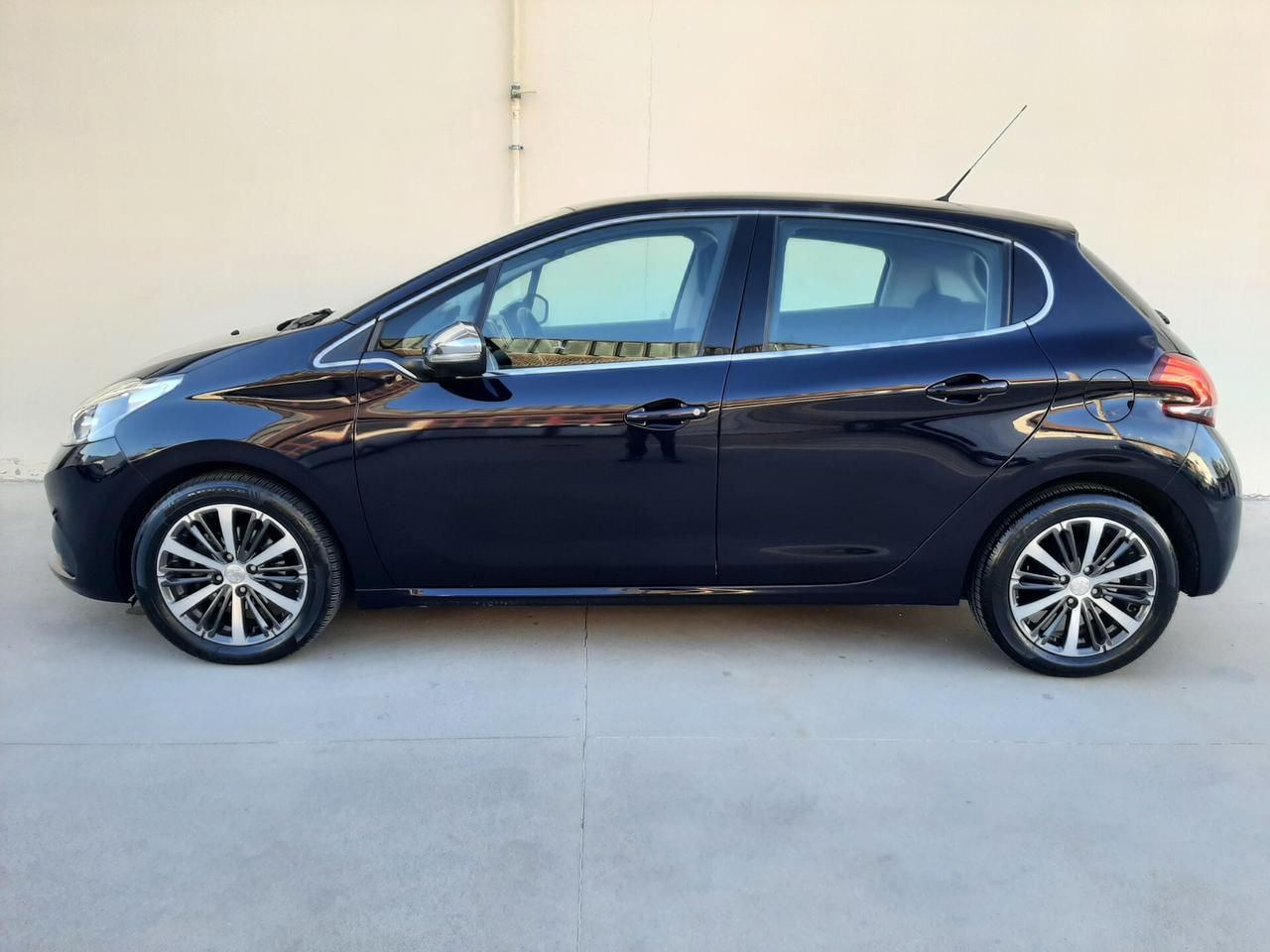 Peugeot 208 1.6 BlueHDi 75cv 5p Allure