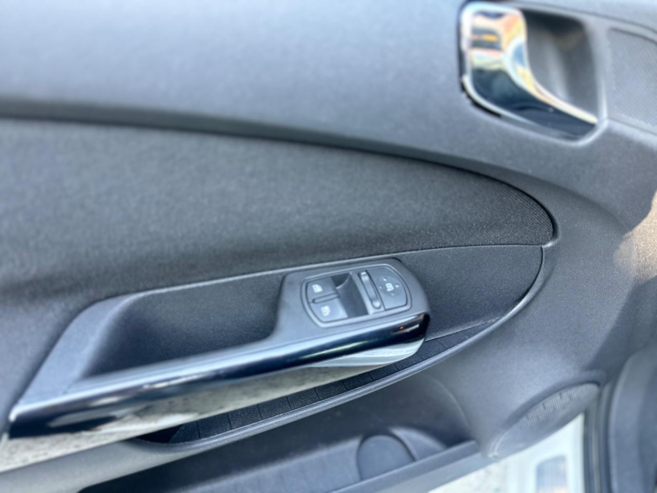 Opel Corsa 1.2 5 porte Edition 2010