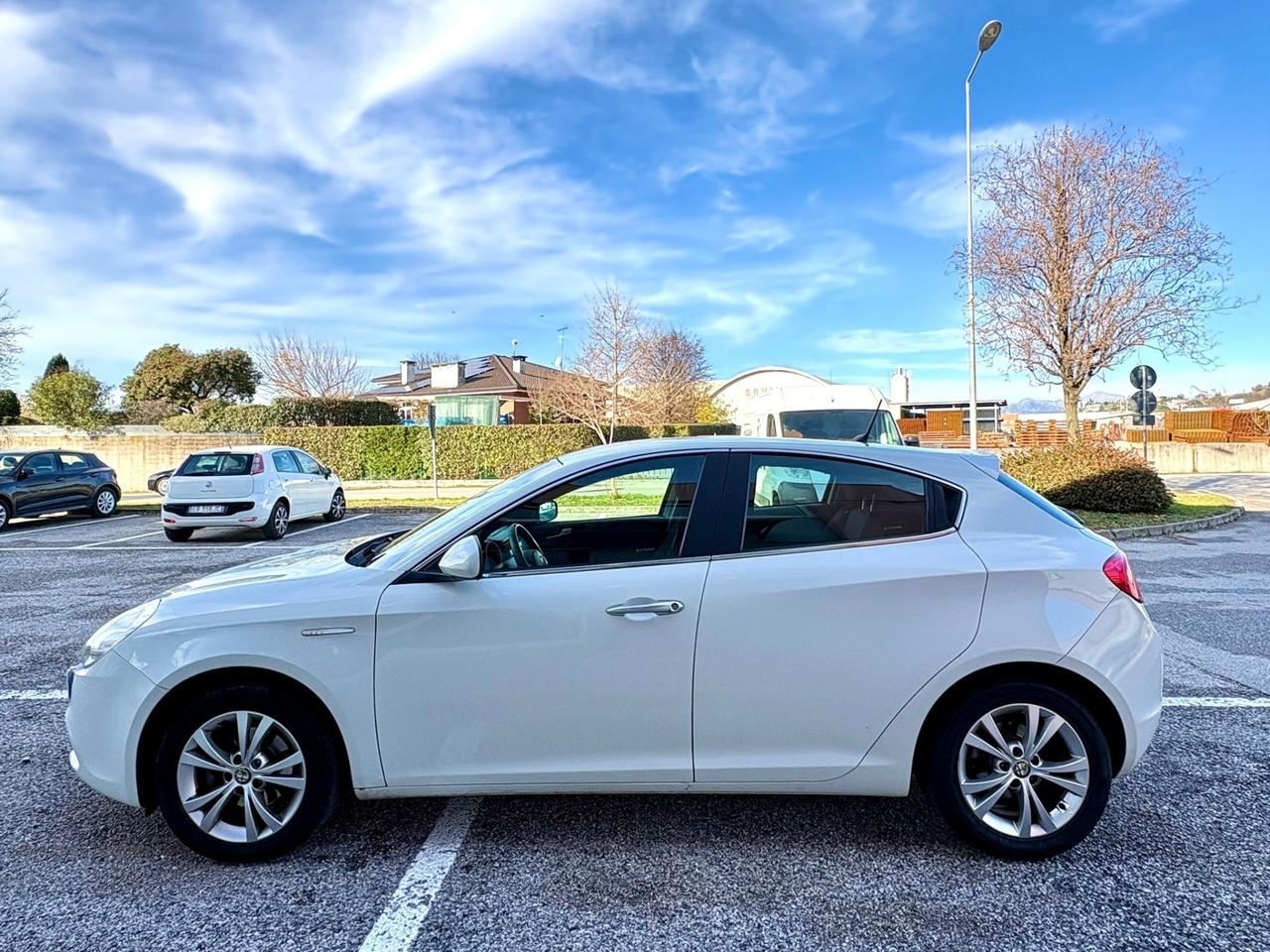 Alfa Romeo Giulietta 1.6 jtdm Neopatentati