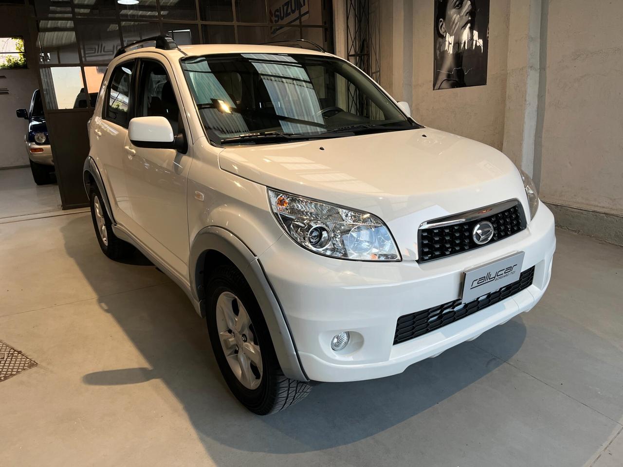 Daihatsu Terios 1.5 HIRO O/F 4WD - 98.210 KM