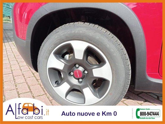 FIAT Panda 1.0 FireFly 70CV Hybrid Cross (RED)