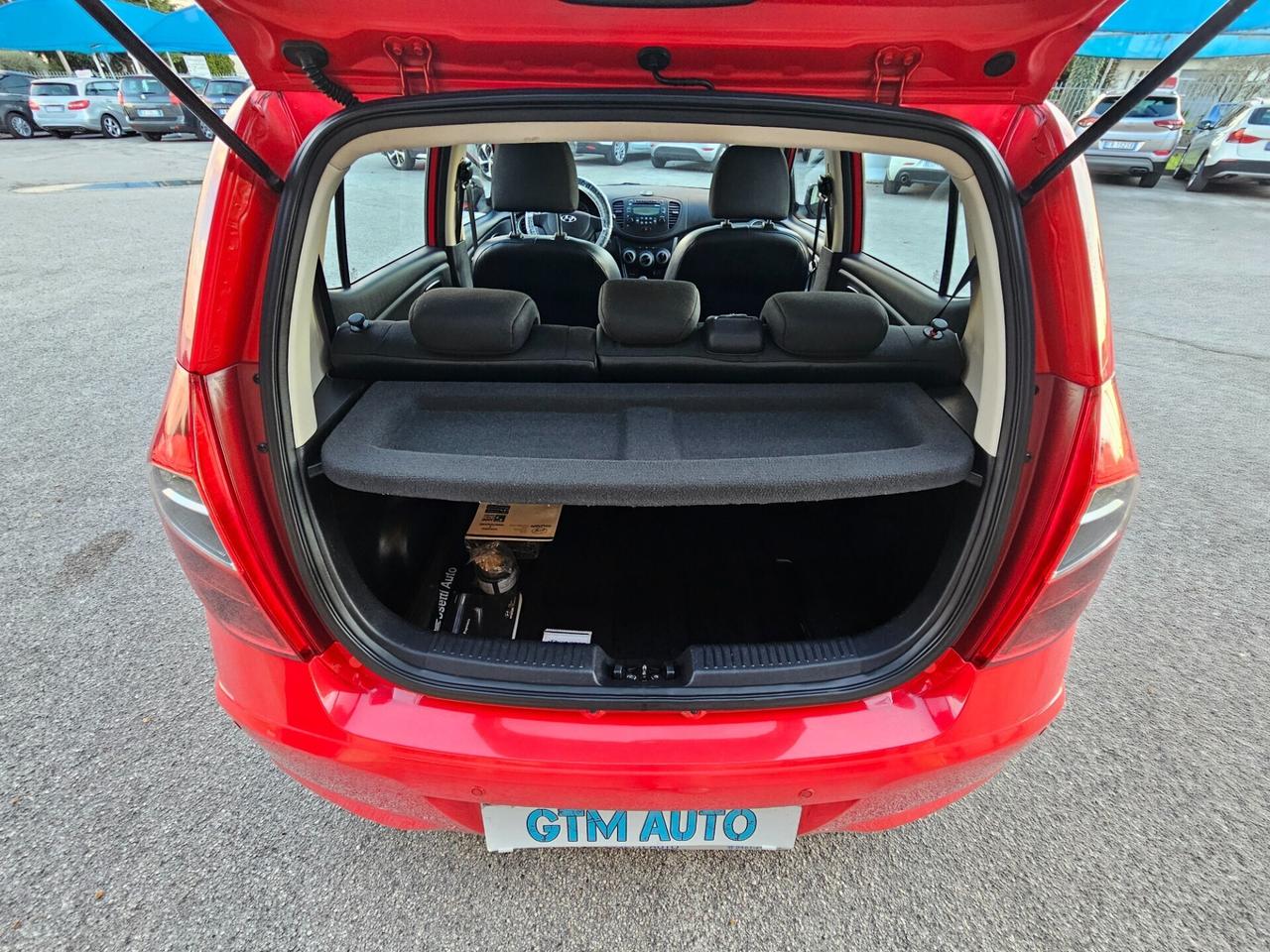 Hyundai i10 1.1 Benzina - Neopatentati