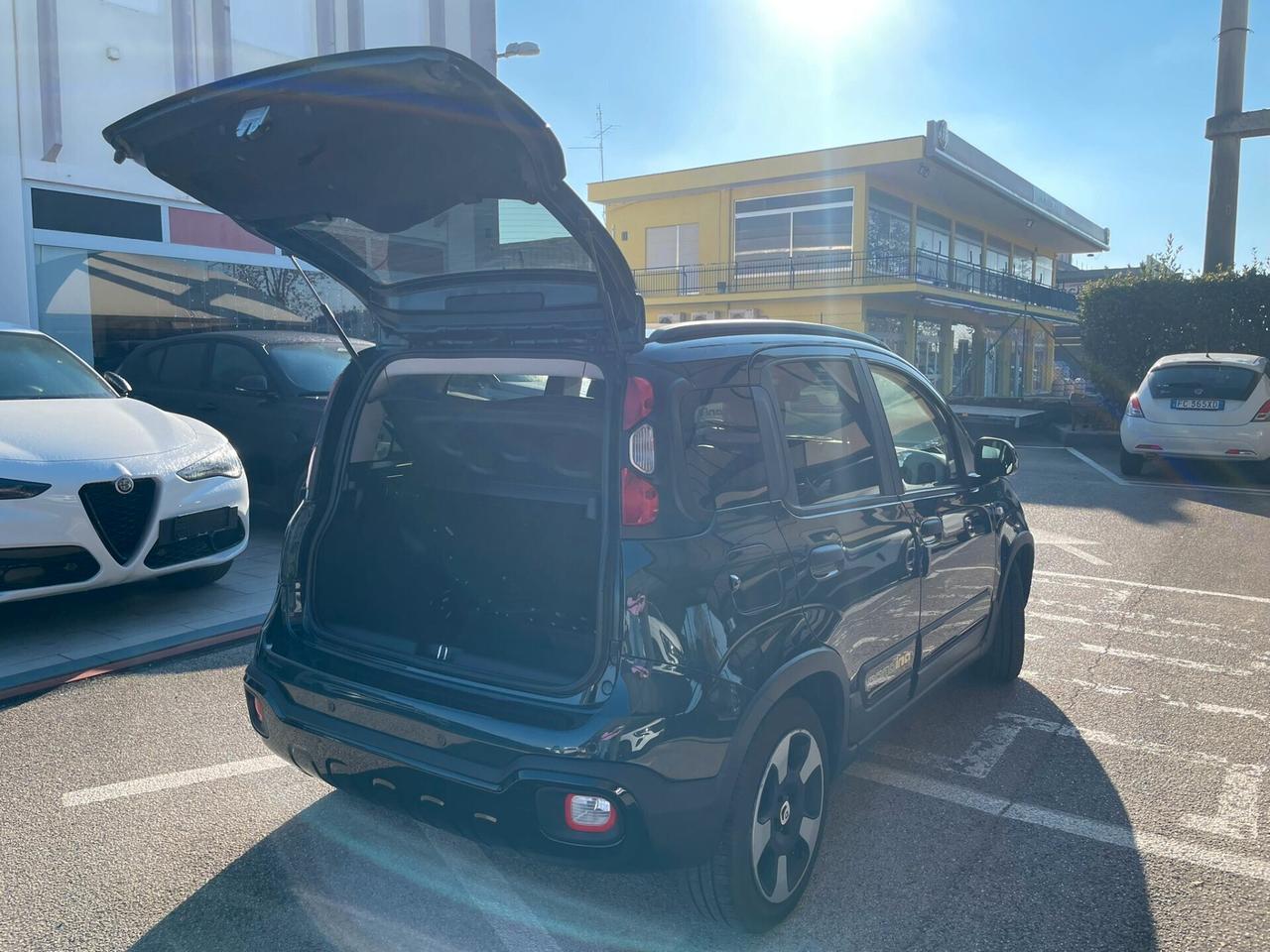 Fiat Panda Pandina CROSS 1.0 FireFly S&S Hybrid 70CV