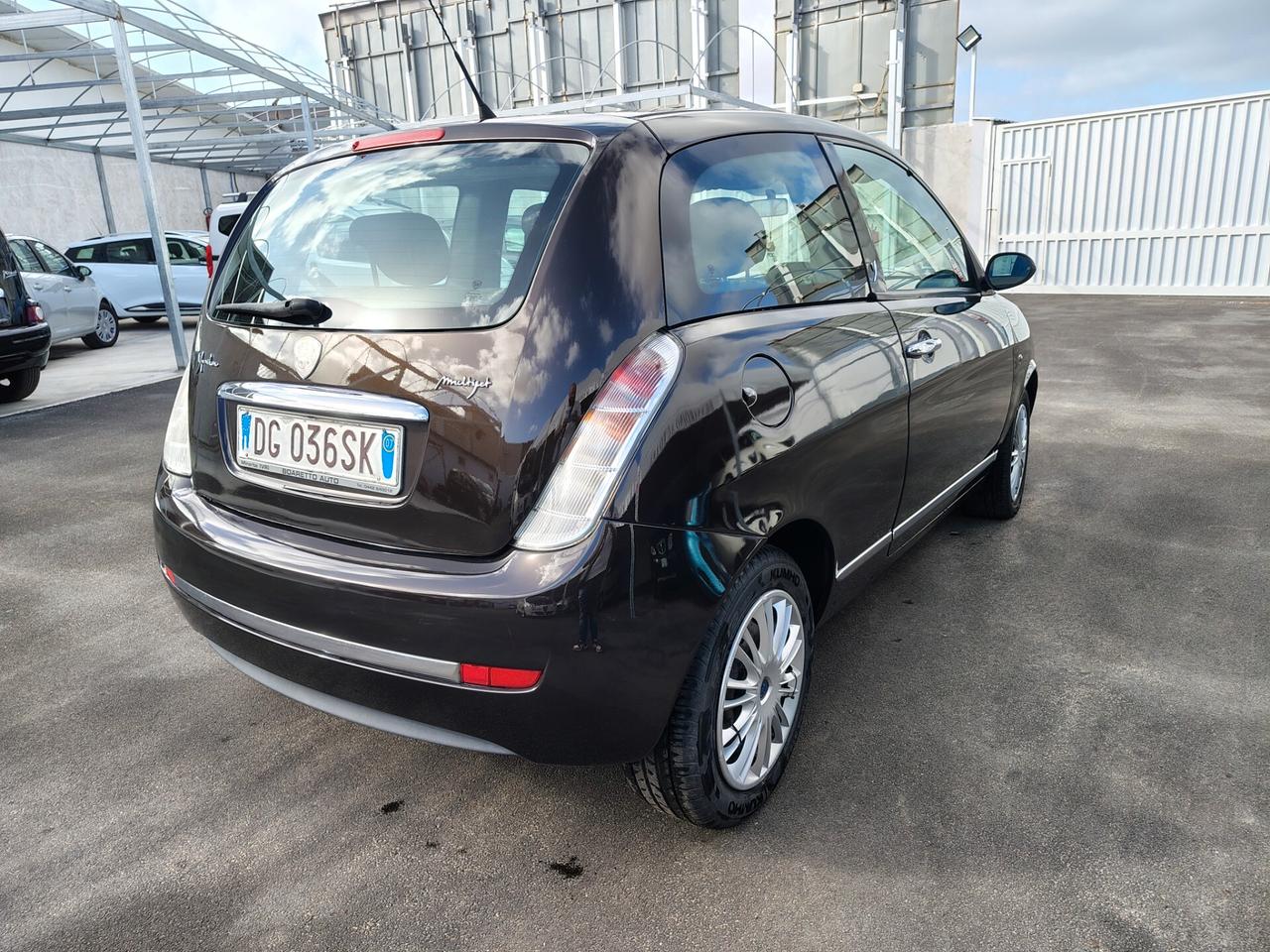 Lancia Ypsilon 1.3 MJT 75 CV Platino