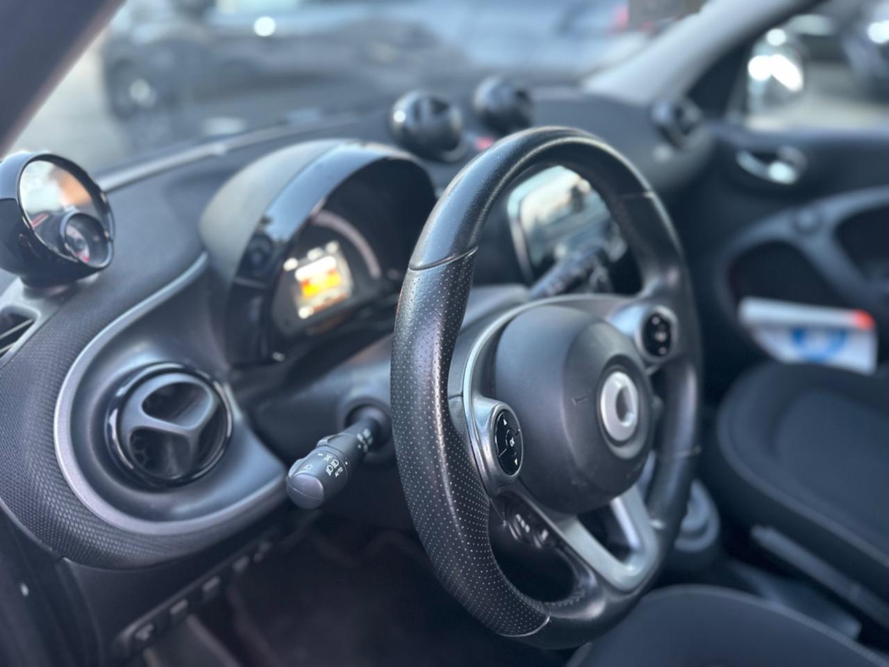 Smart ForFour 70 1.0 twinamic Passion sedili riscaldabili cambio f1 veglia