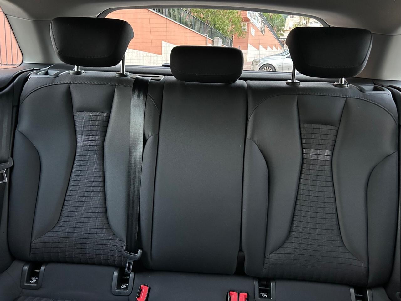 Audi A3 SPB 1.6 TDI Sport strafull!!!