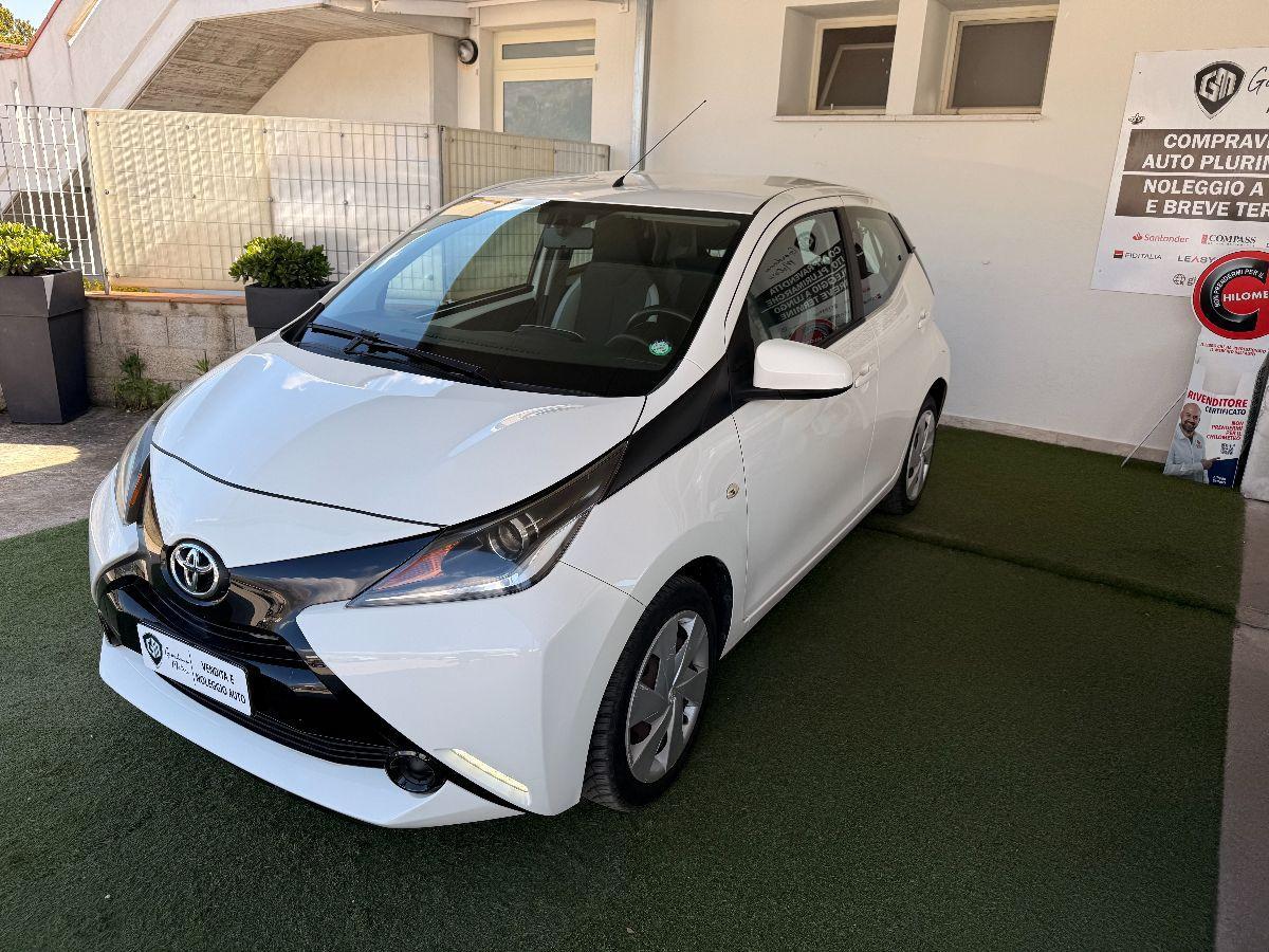 TOYOTA - Aygo 5p 1.0 x-play my15