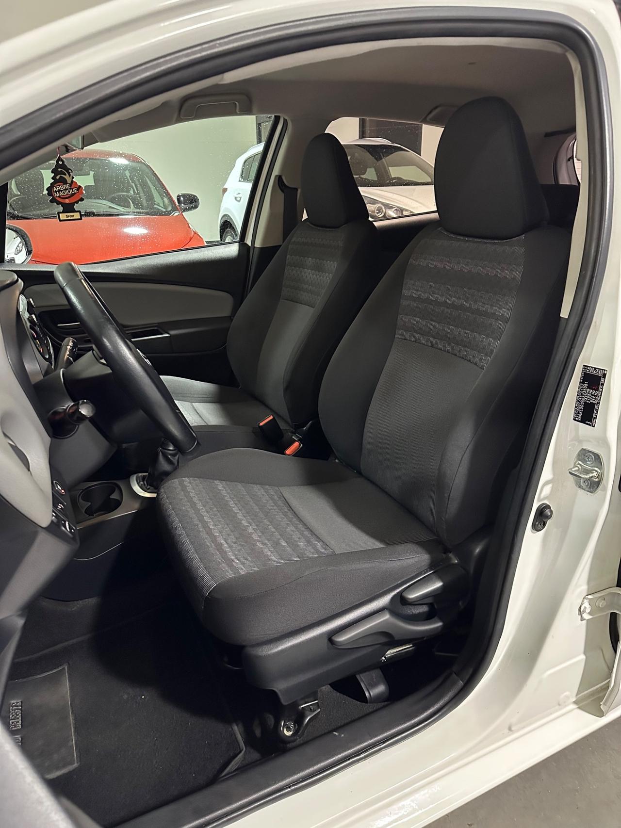 Toyota Yaris 1.0 5 porte Lounge