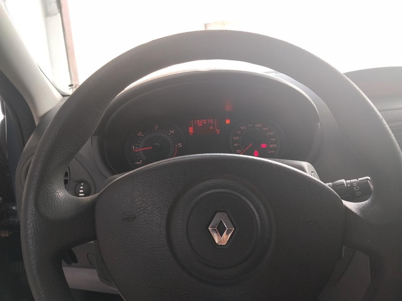 Renault Clio 1.5 diesel CON GARANZIA