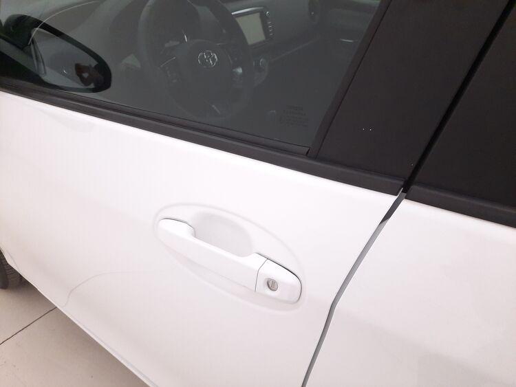 Toyota Yaris Hybrid Business BR090946 1.5 Full Hybrid 101CV