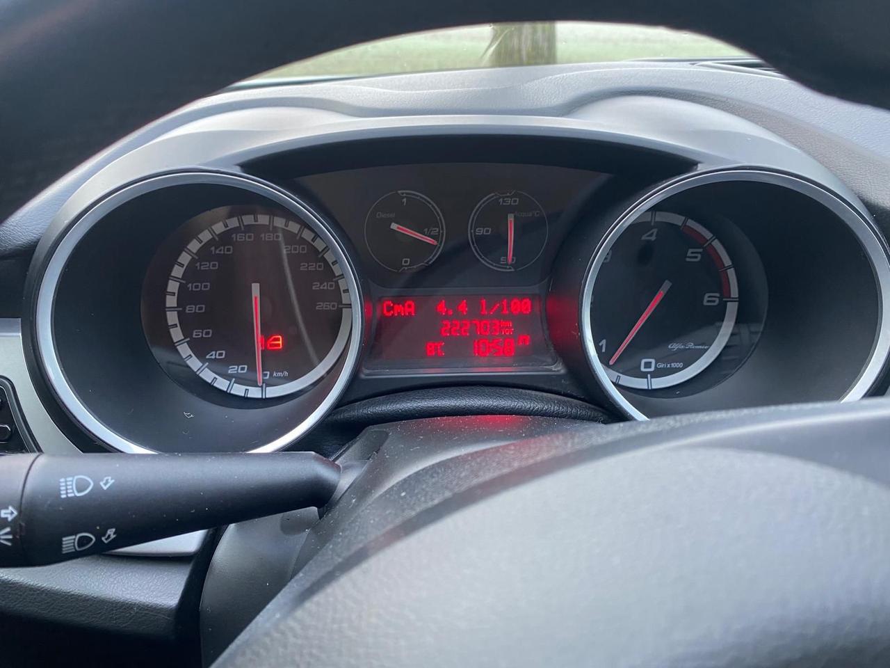 ALFA ROMEO GIULIETTA 1.6 JTDm-2 MOLTO BELLA GUARDA