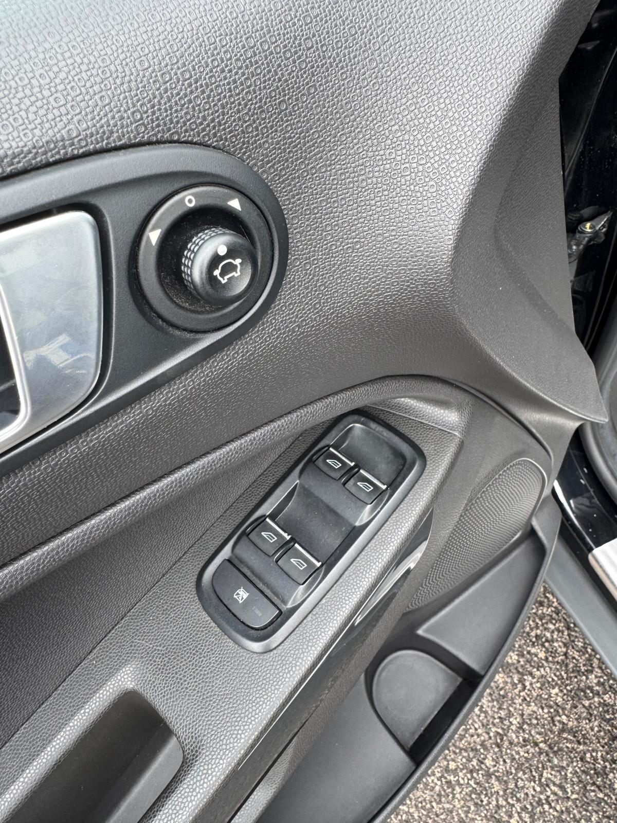 Ford EcoSport 1.5 TDCI 95CV TITANIUM 2016