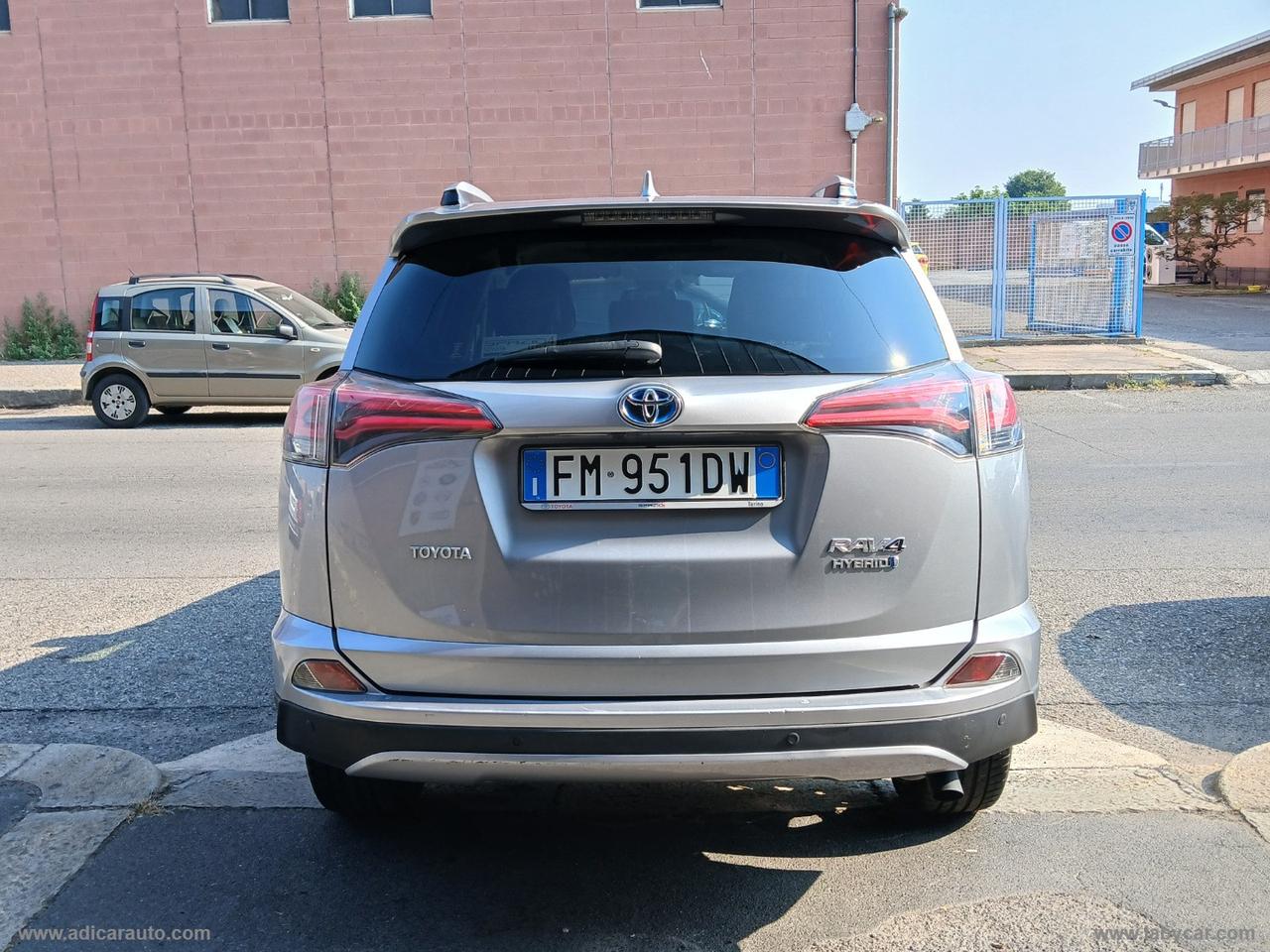TOYOTA RAV4 2.5 Hybrid 2WD Lounge