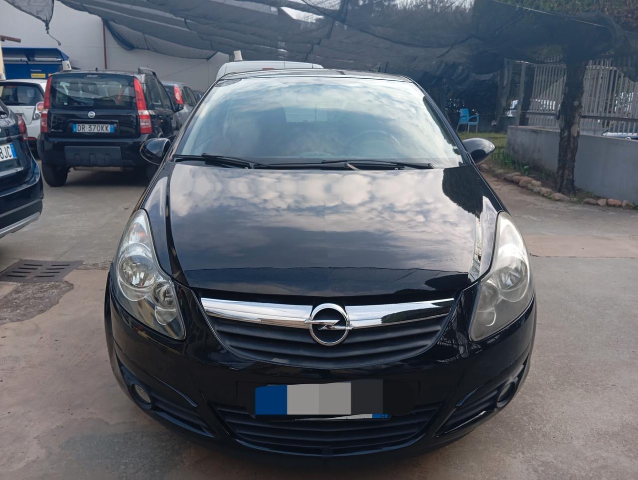 Opel Corsa 1.2 3 porte Club valuto permute