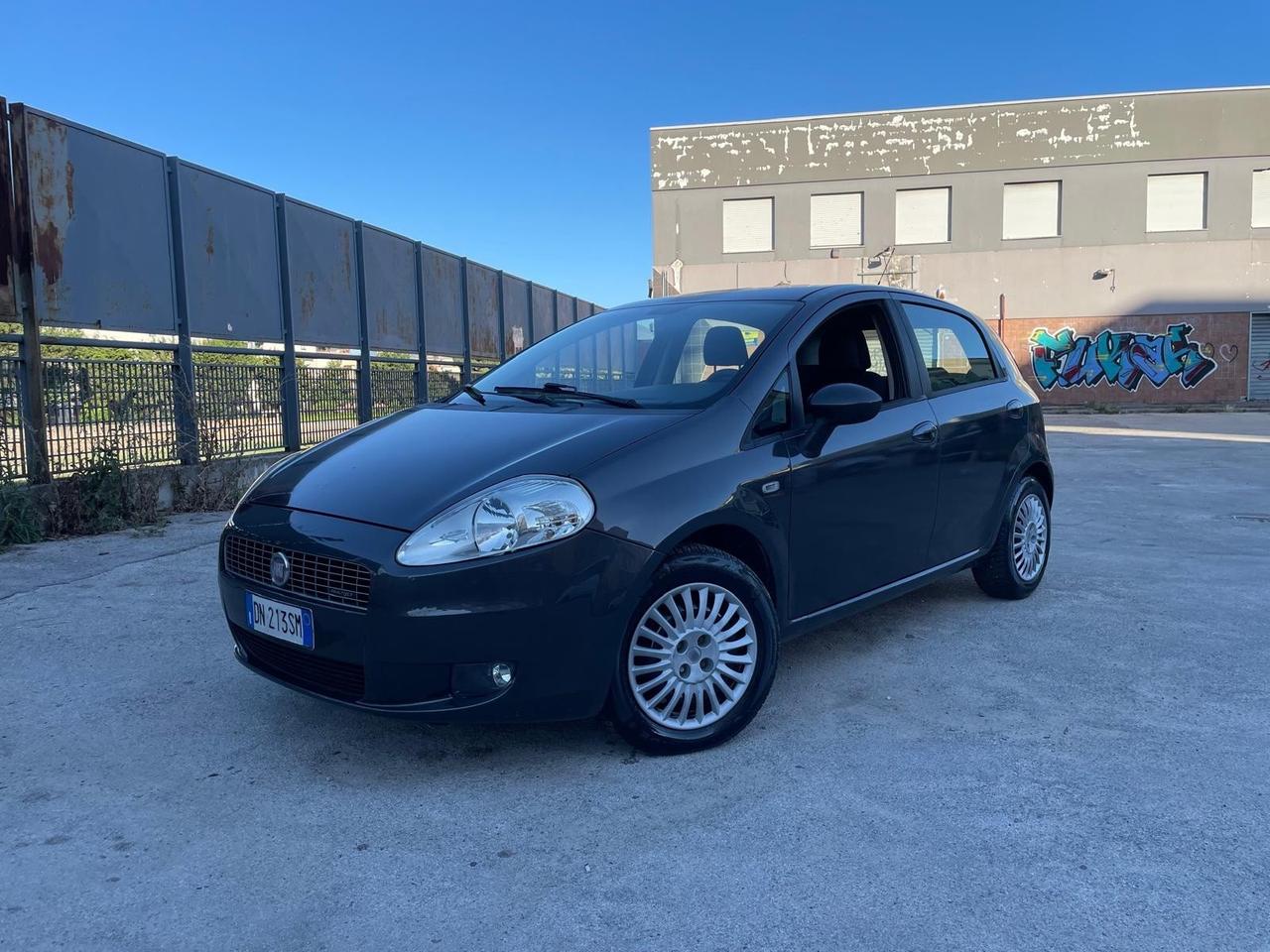 Fiat Grande Punto 1.3 MJT 75 CV 5 porte Dynamic In ottime condizioni