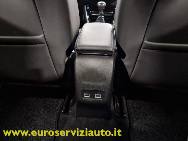 PEUGEOT 2008 BlueHDi 110 S&S Allure