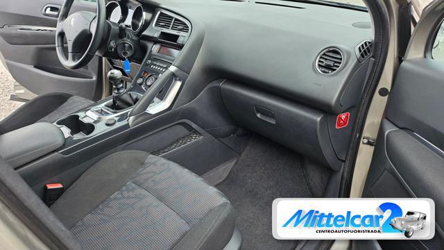 PEUGEOT 3008 1.6 HDi 110CV Tecno