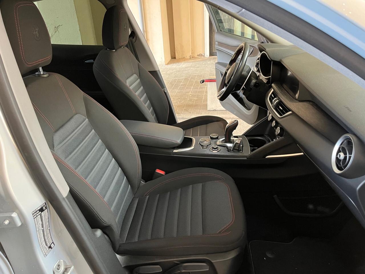 Alfa Romeo Stelvio 2.2 Turbodiesel 190 CV AT8 Q4 Business