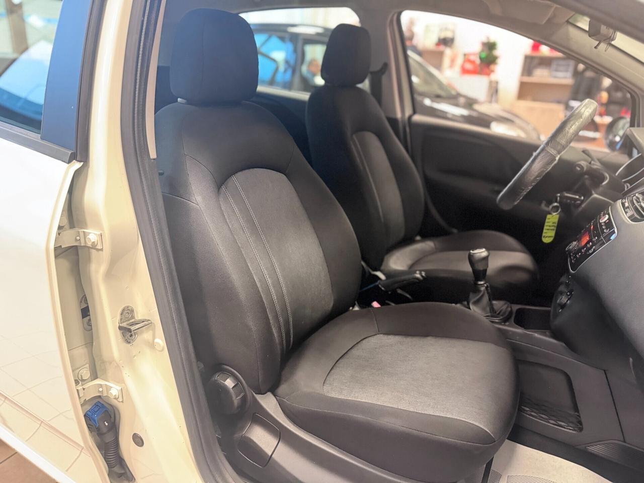 Fiat Punto 1.3 MJT II 75 CV 5 porte Street