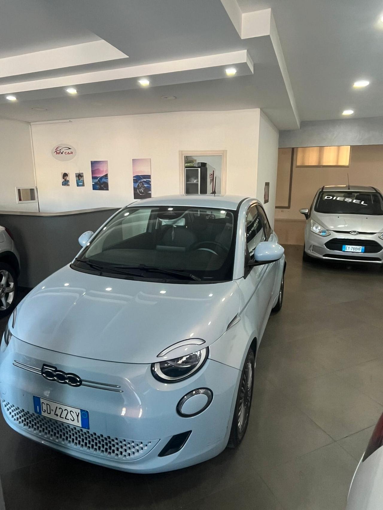 Fiat 500 500e Berlina 42 kWh Passion