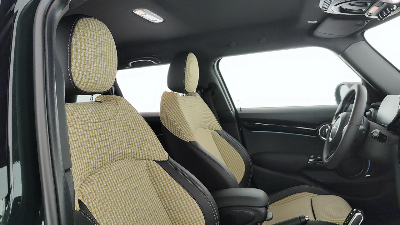 MINI Mini IV F55 2021 5p - Mini 5p 1.5 Cooper Resolute auto