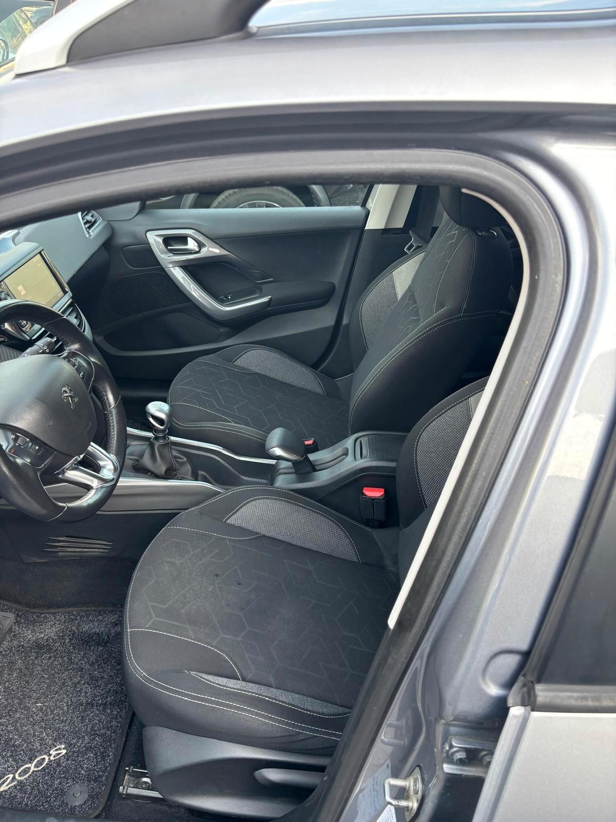 Peugeot 2008 BlueHDi 100 S&S Allure