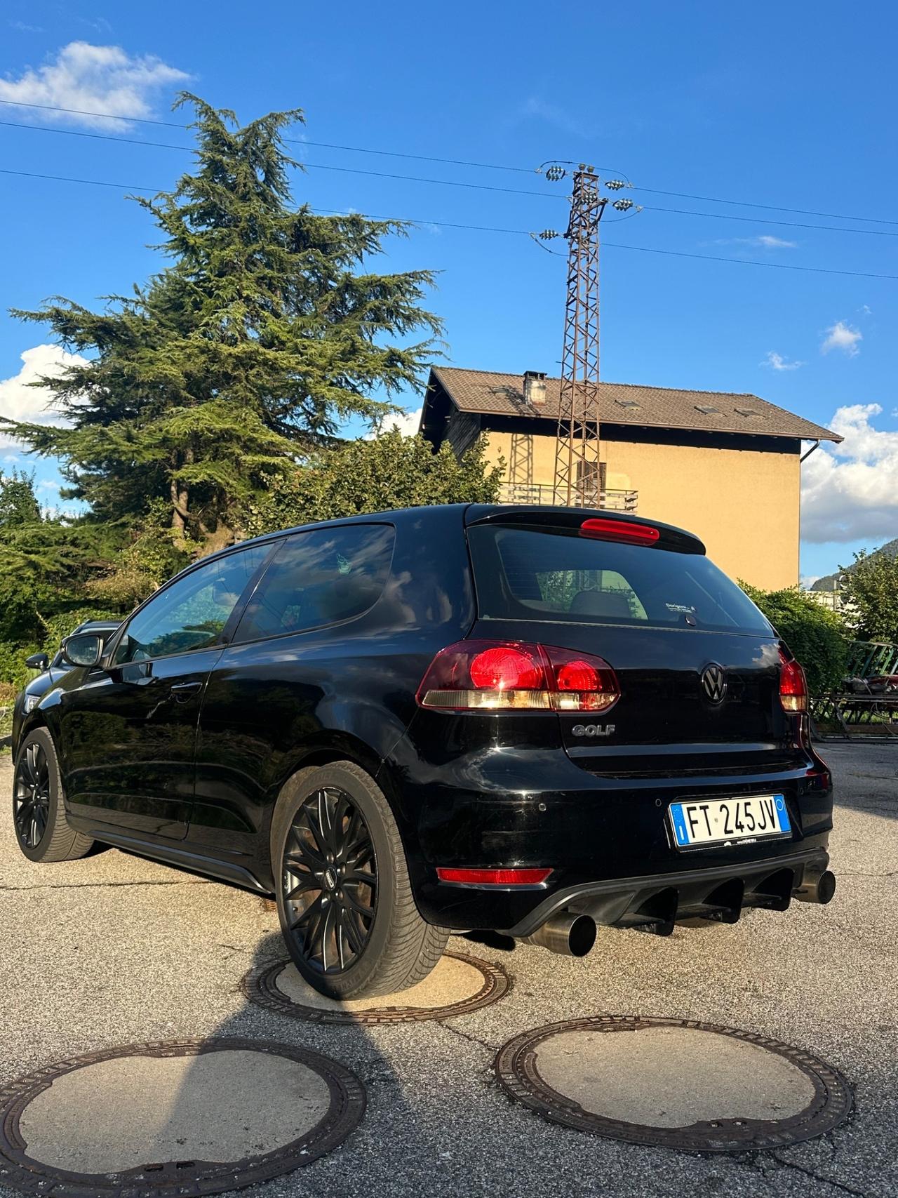 Volkswagen Golf GTI