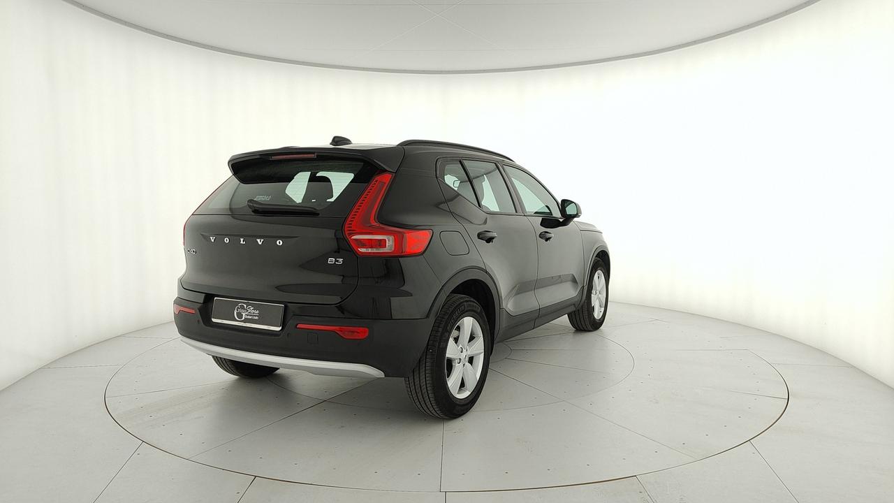 VOLVO XC40 2.0 b3 Essential auto N1