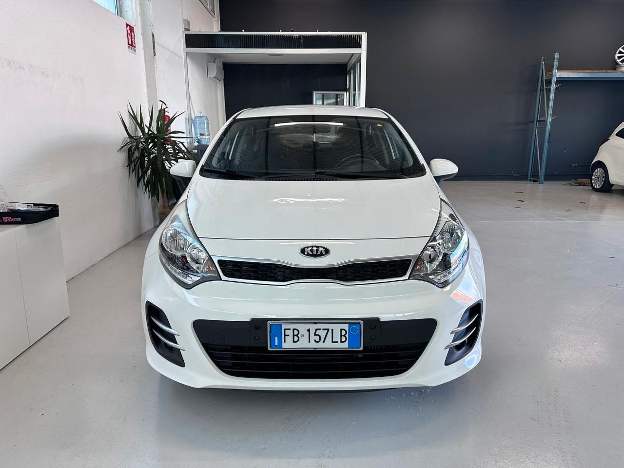Kia Rio 5 Porte Rio 5p 1.1 crdi Active E6