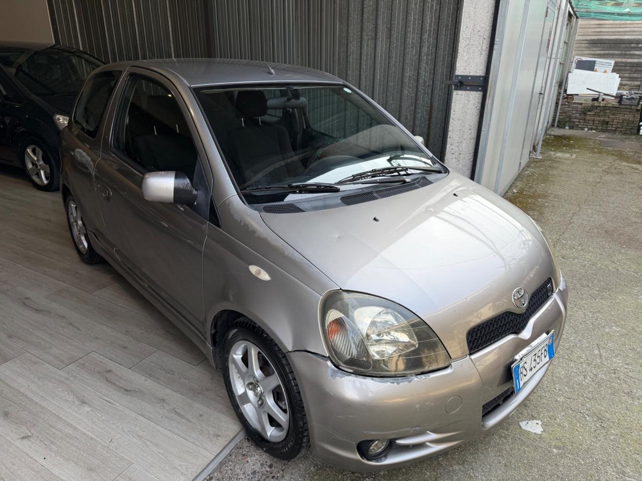 Toyota Yaris T sport guidabile da neopatentati