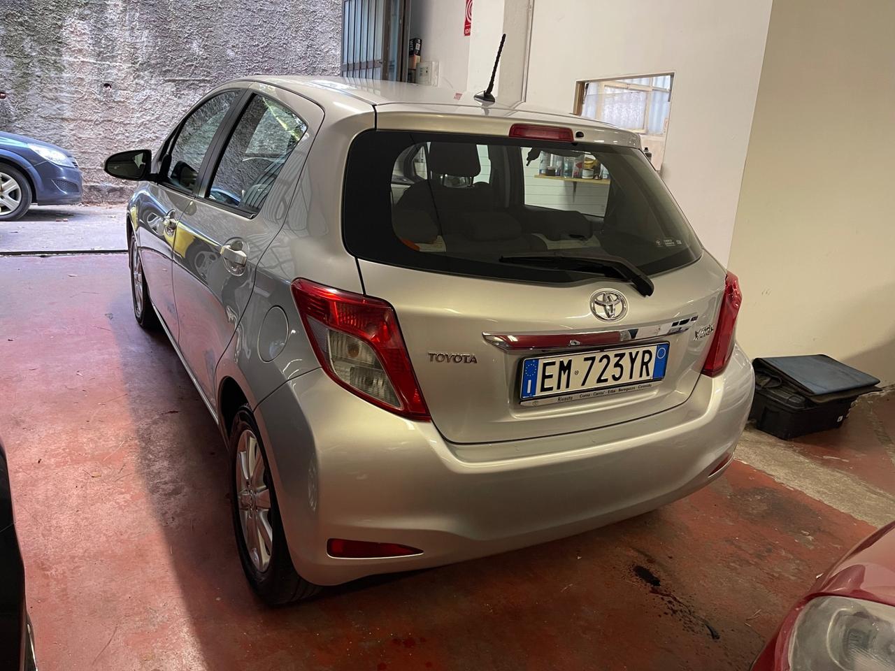 Toyota Yaris 1.3 5 porte Lounge