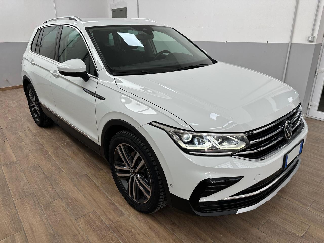Volkswagen Tiguan 2.0 TDI 150 CV SCR DSG Elegance