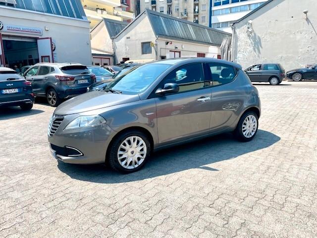 Lancia Ypsilon 1.2 69 CV 5 porte S&S Gold E5 GARANZIA 12 MESI!!!!