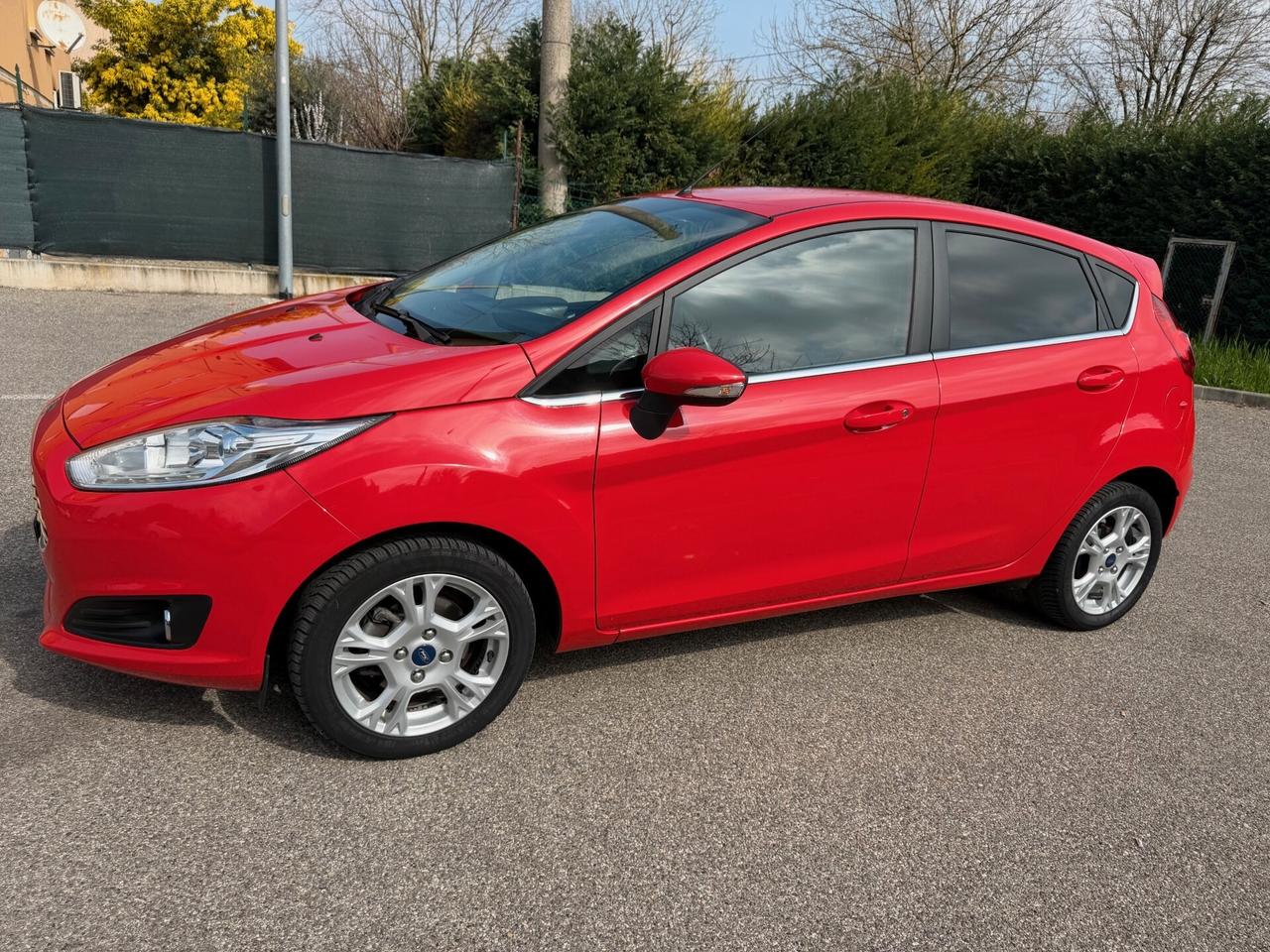 Ford Fiesta 1.4 Gpl - NEOP. - NAV. - 12 MESI DI GARANZIA -