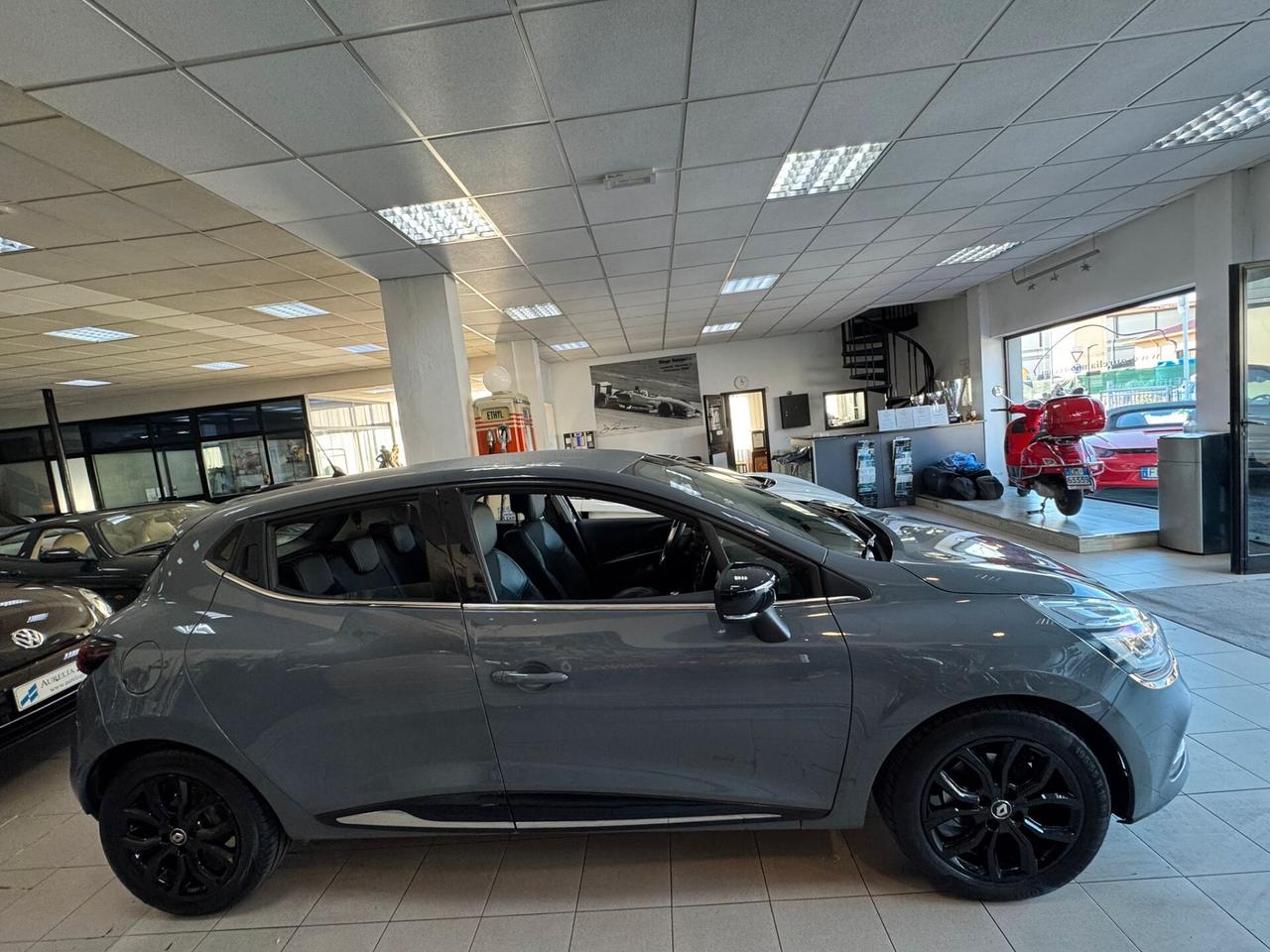 Renault Clio TCe 12V 75 CV 5 porte PARI AL NUOVO SUBITO DISPONIBILE