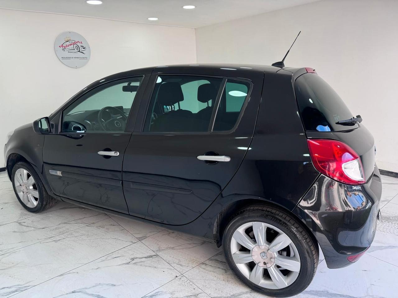 Renault Clio 1.2 16V 5 porte Dynamique