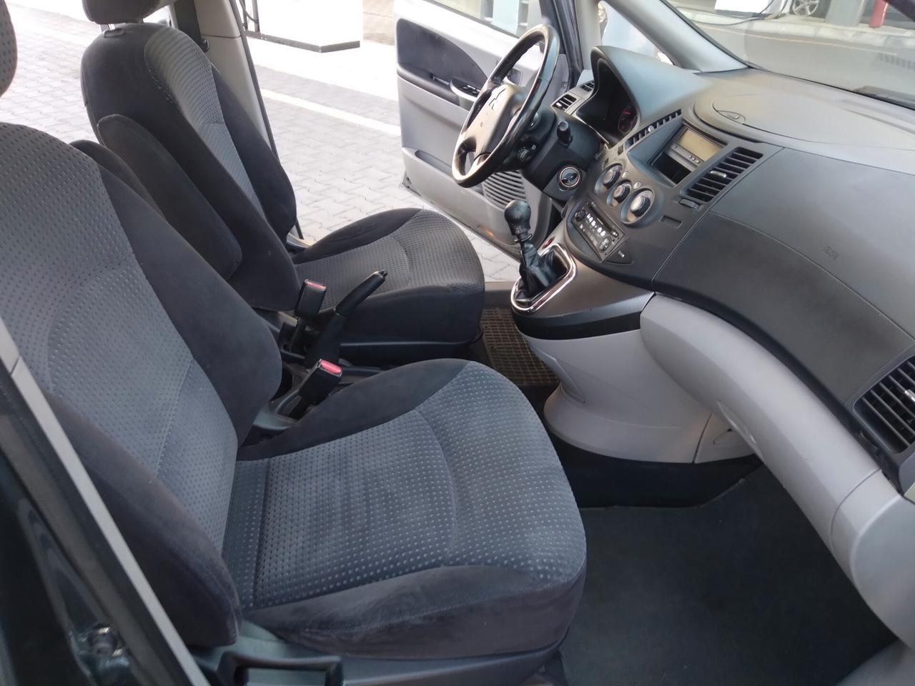 Mitsubishi Grandis 2.0 tdi 140cv 7 posti motore WOLKSWAGEN